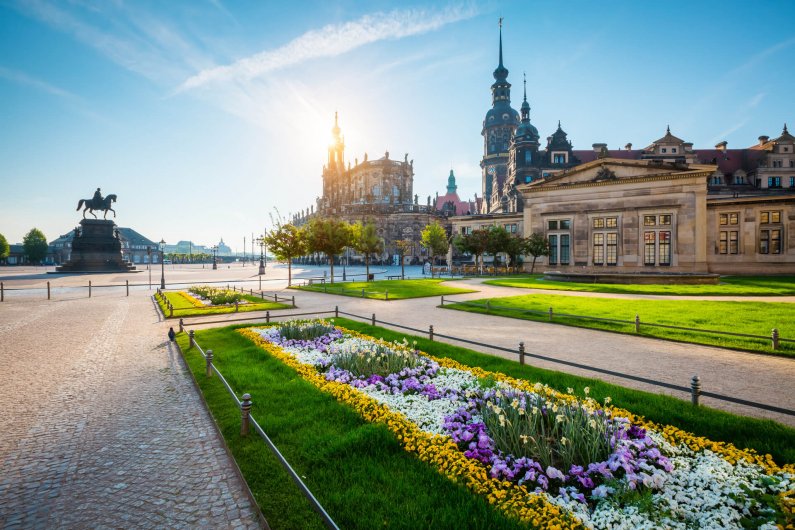 Dresden, pogled iz starega mestnega jedra na kraljebo palačo (Residenzschloss) © Adobe Stock Leonid Tit