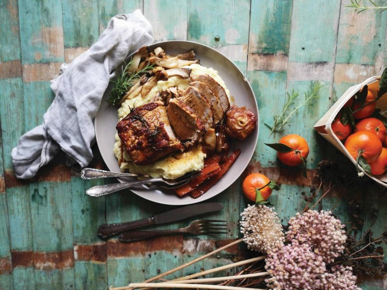 Recept Urške Fartelj za svinjsko pečenko z jabolki